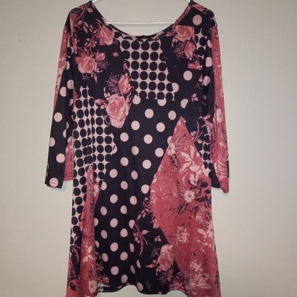Women's Tunic Top..XL and long Length..Pink Black and White ..